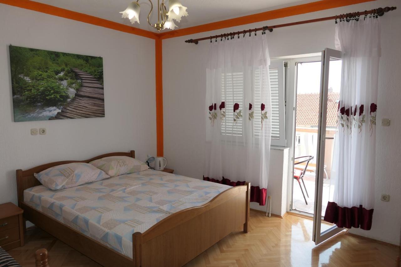 Apartments And Rooms Juki Senj  Extérieur photo